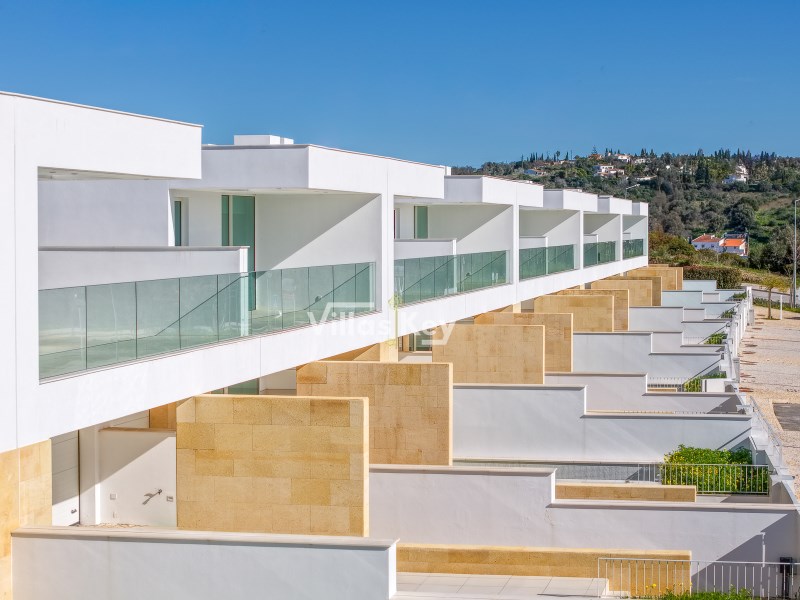 Modern 3-Bedroom Villa with Pool for Sale in Lagos - Algarve