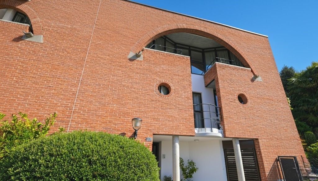 Gentilino – charming house with large garden