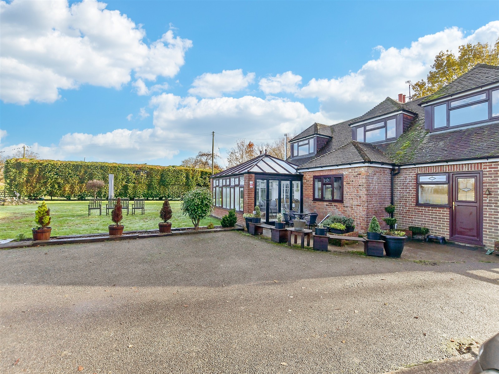 Detached House: for sale in Marden