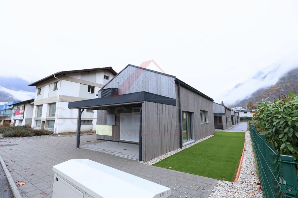 New contemporary villas - An art of living between the plain and the mountains