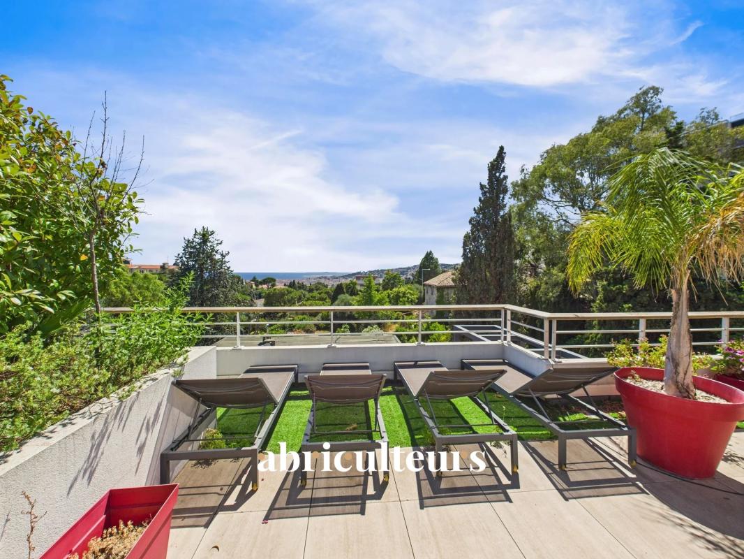 Superb T3 apartment with panoramic roof terrace - NICE CIMIEZ