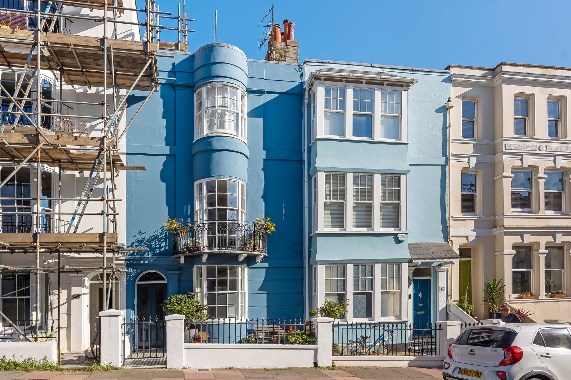 Terraced House: for sale in Brighton
