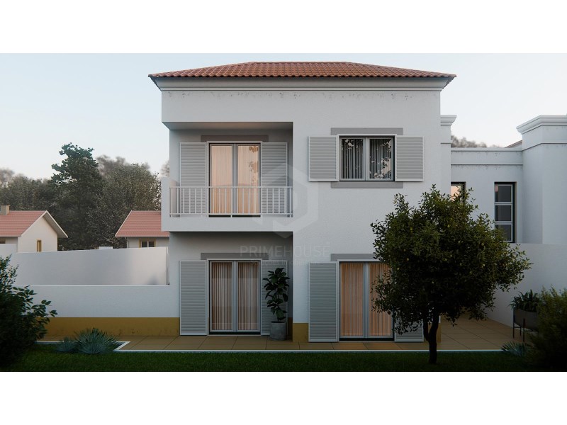 Detached 3 bedroom villa with swimming pool in Vila Nogueira de Azeitão