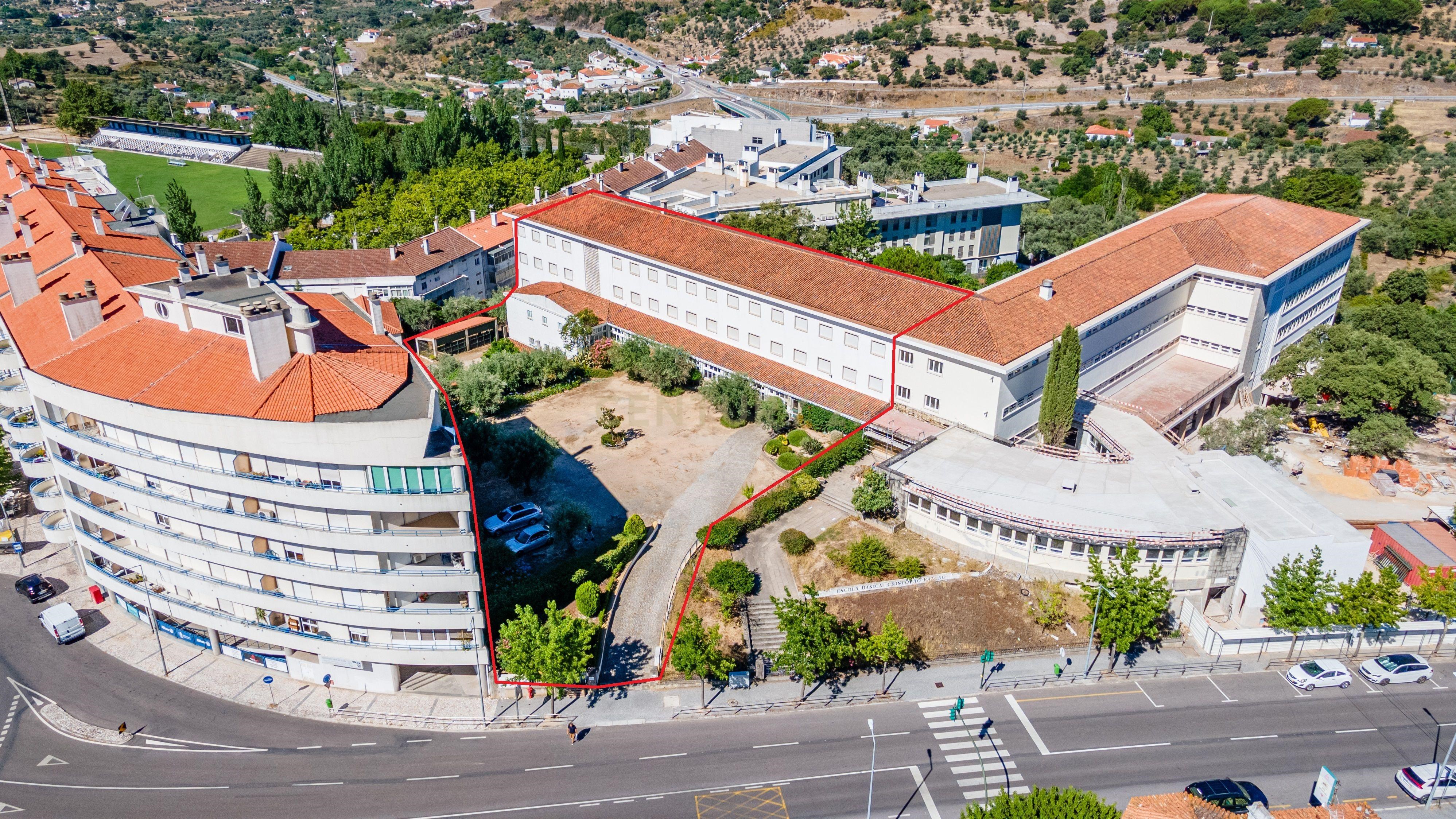 Building in the Center of Portalegre for investment
