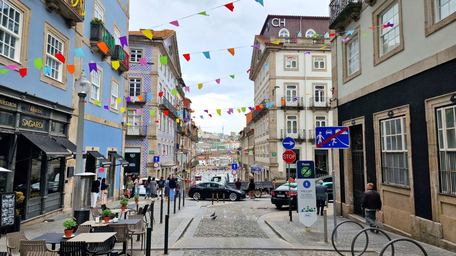 Building in Ribeira for Tourist Employment