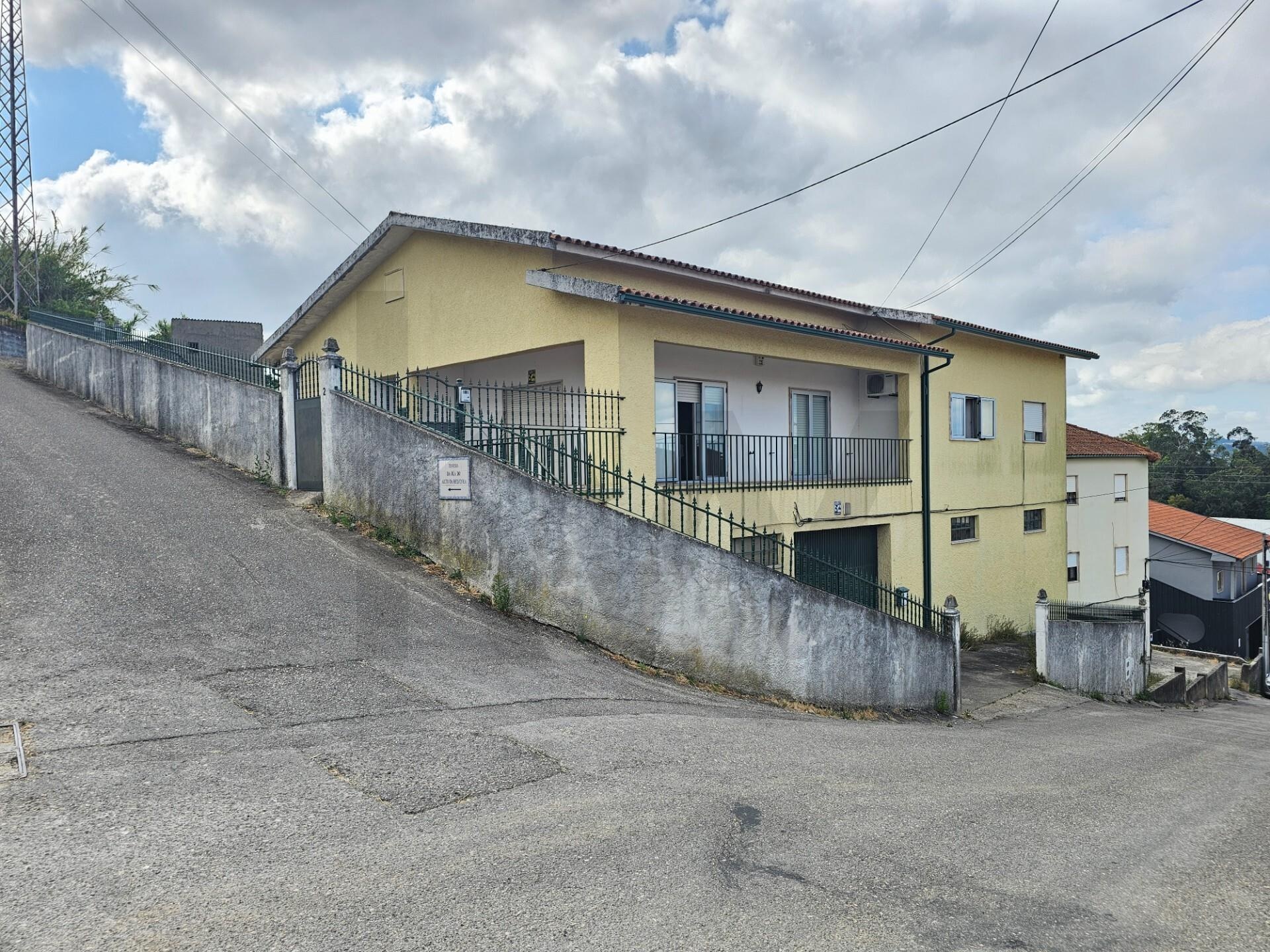 5-bedroom apartment with 241.67m2 | Workshop with 373.5m2 | Annex with 162.75m2