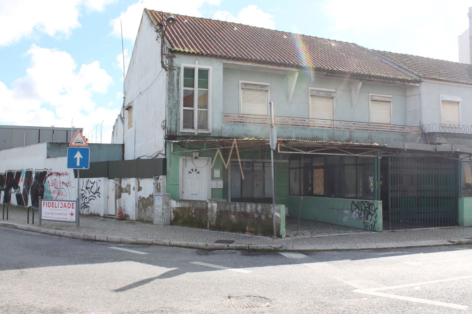 Unique Investment Opportunity Building with Shops, Housing and Legalized Annexes | 946m²