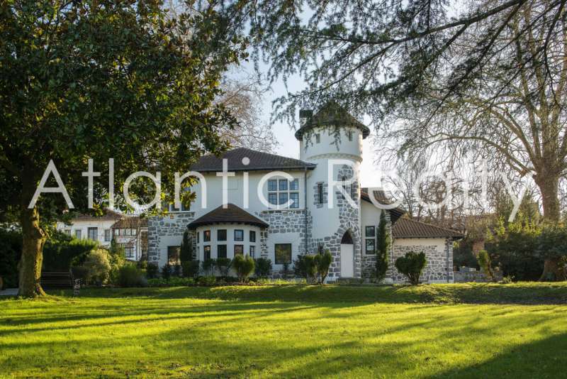 Home for sale, 2 Almirante Perez Portu Kalea (Irun, Spain)