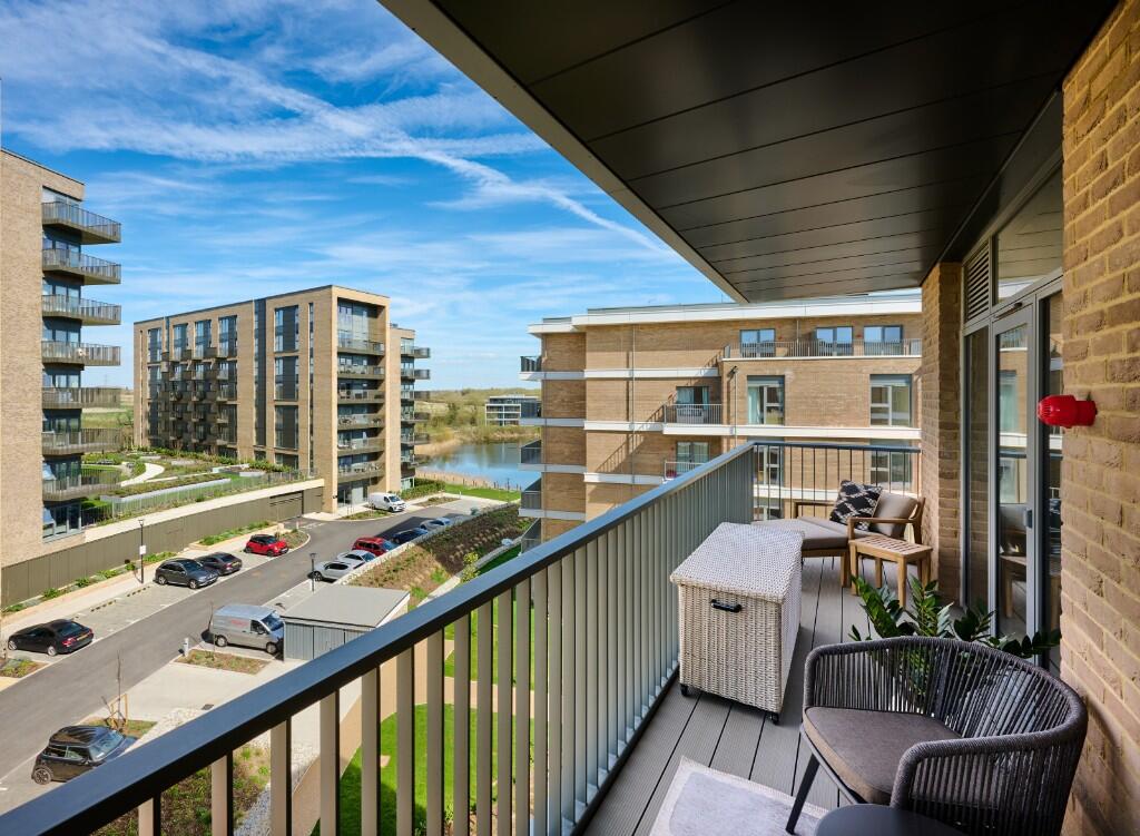 Luxury 2-Bedroom Apartment for Sale in Reading