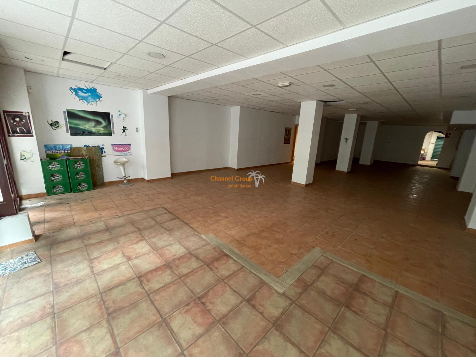 SALE OF COMMERCIAL PREMISES IN THE CENTRE OF ELCHE – IDEAL for HOSPITALITY