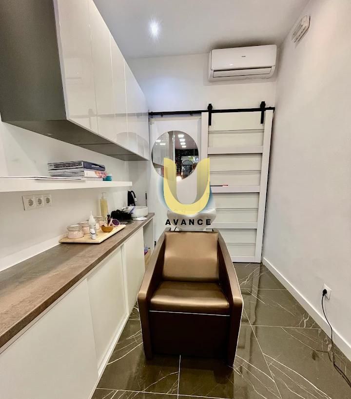 Commercial for sale in Madrid, Spain