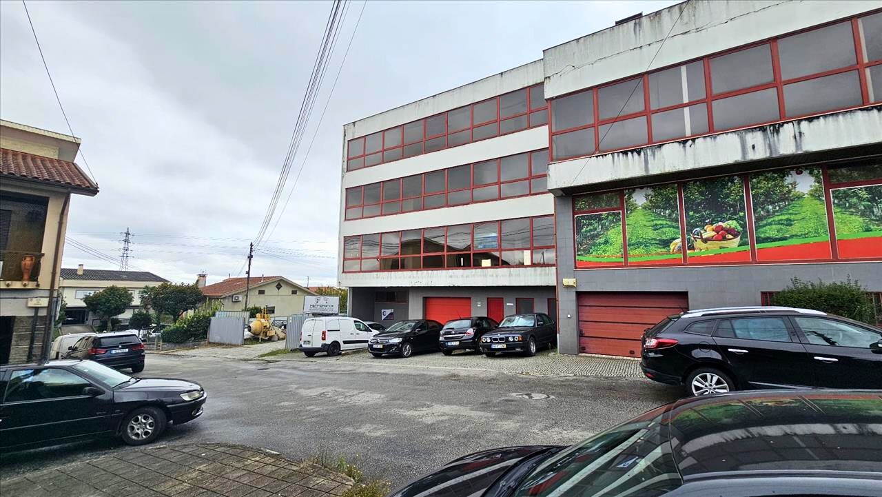 Oportunidade Única em Felgueiras: Imóvel para Recuperação