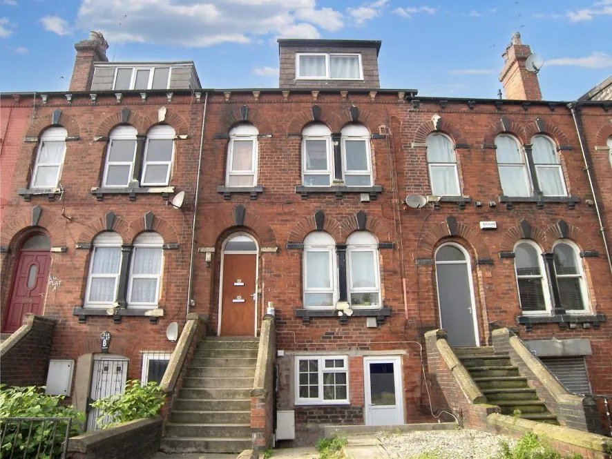 Complex of 8 Flats with Tenants in Place For Sale in Leeds United