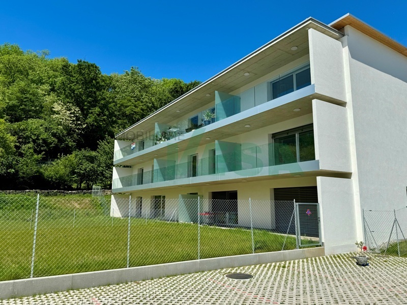 New, bright 3.5-room apartment with large garden