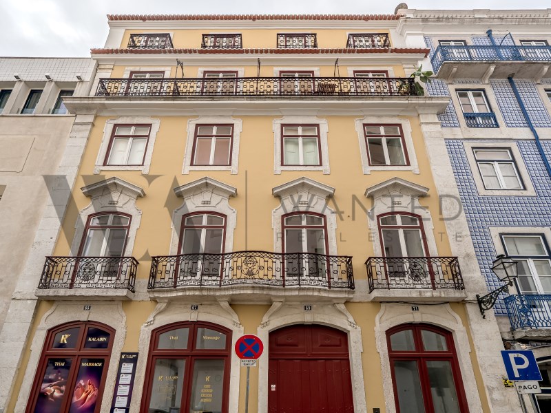 ENORME ESPAÇO COMERCIAL NO CAMPO DAS CEBOLAS, LISBOA