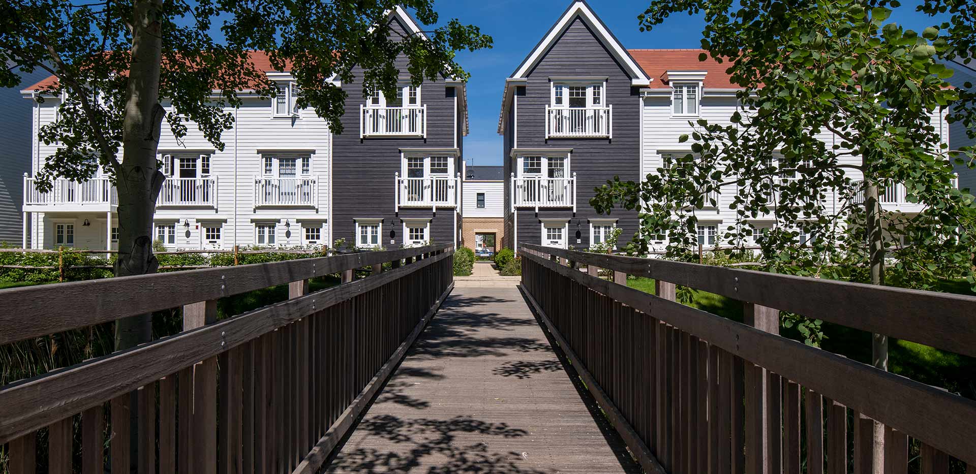 Modern Apartments in Reading Serene Lakeside Living London