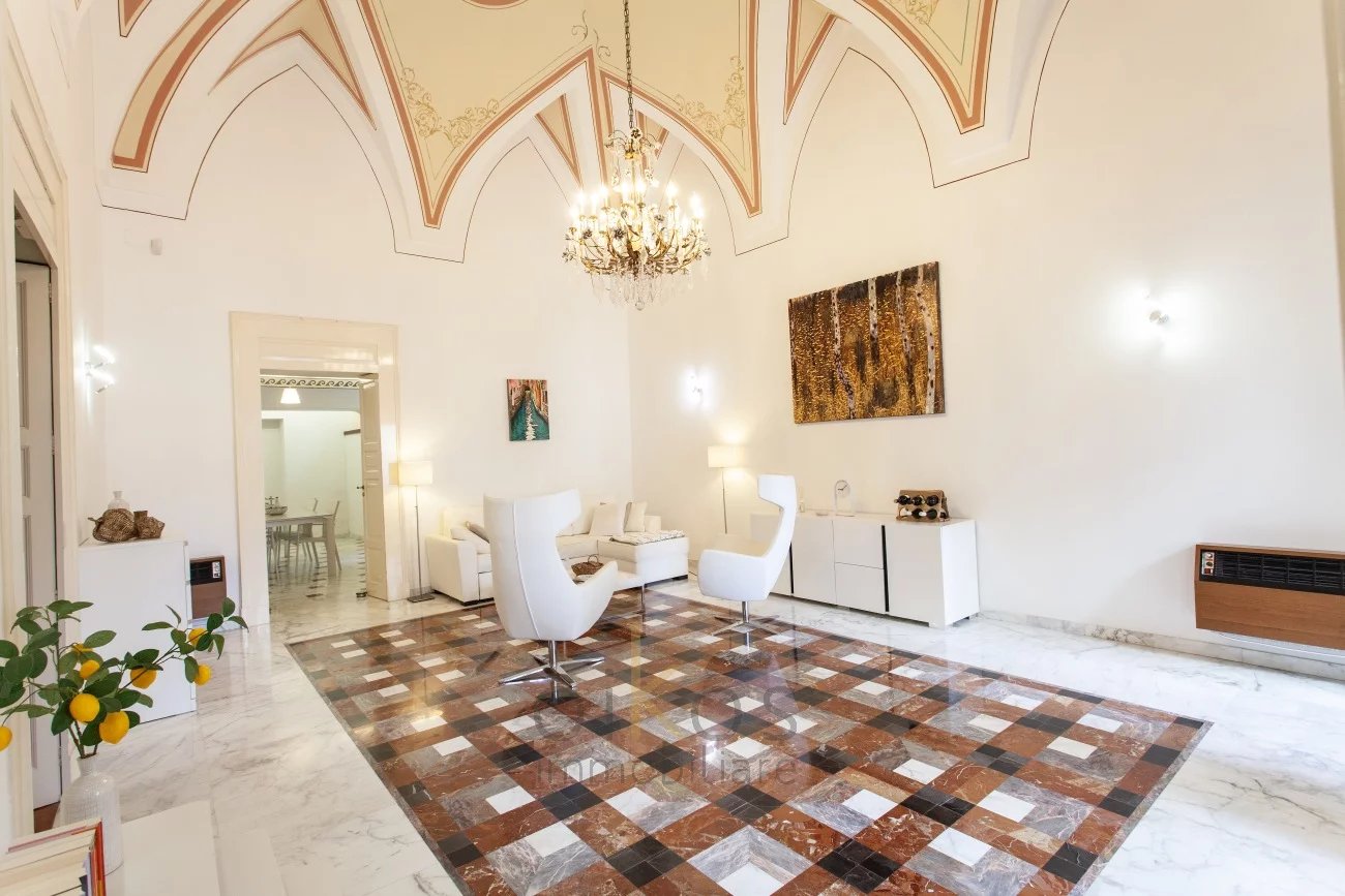 House for sale in Oria, 4 bedrooms, private garden and garage