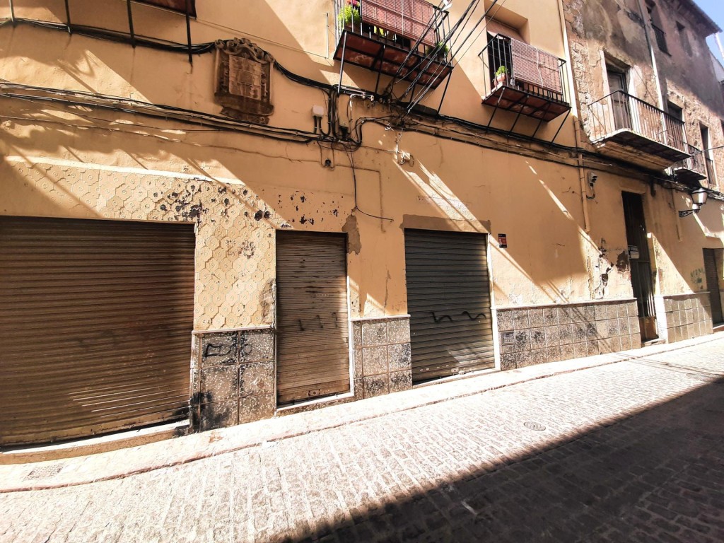 Residential building For sell in Sagunto in Valencia