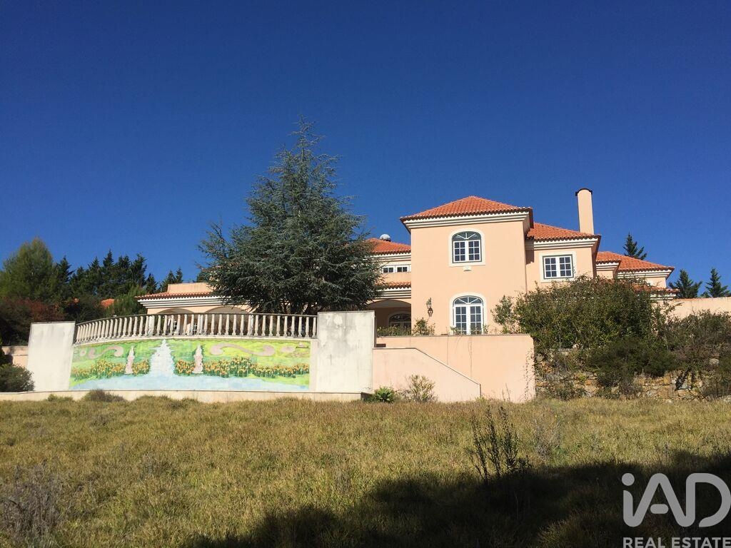 House/villa T7 in Queluz e Belas of 1359,00 sq m
