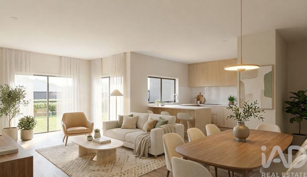 Apartment in Corroios of 108.00 sq m