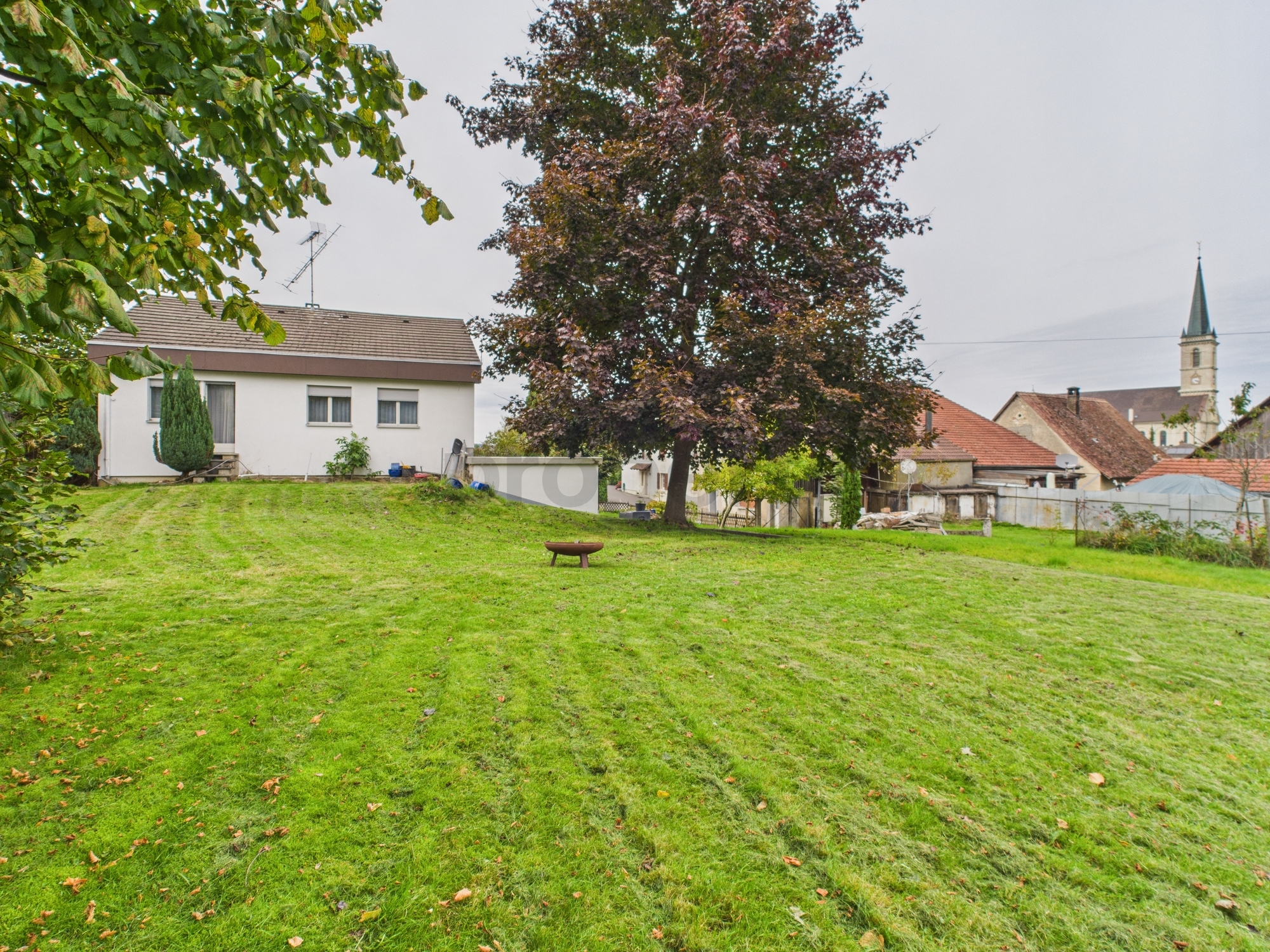 Maison individuelle avec grand terrain à Courgenay