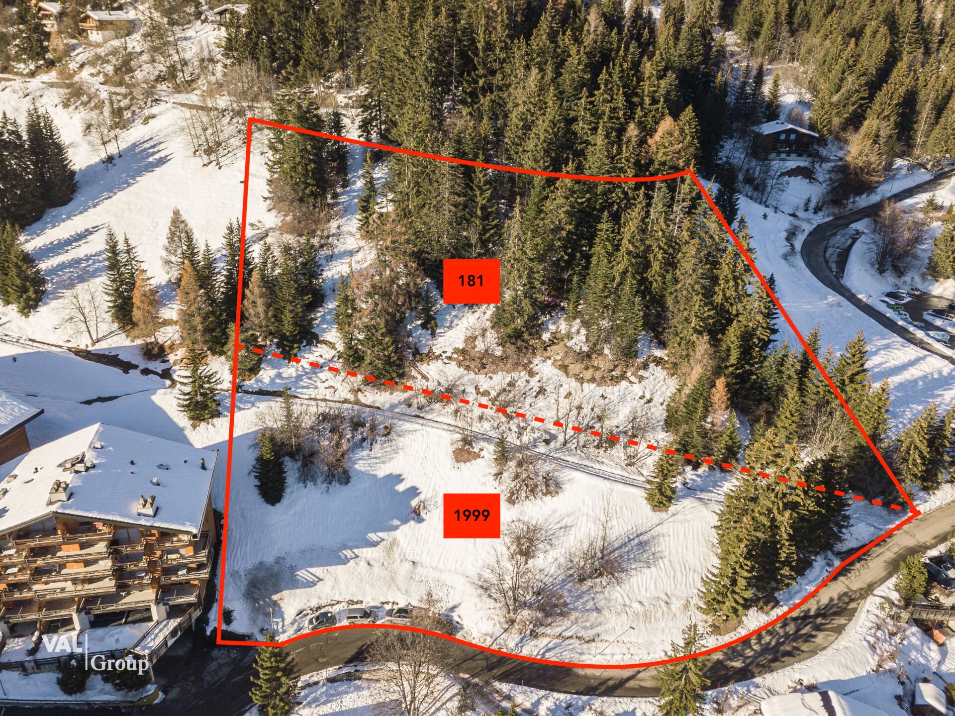 Magnificent building plot in the heart of the resort