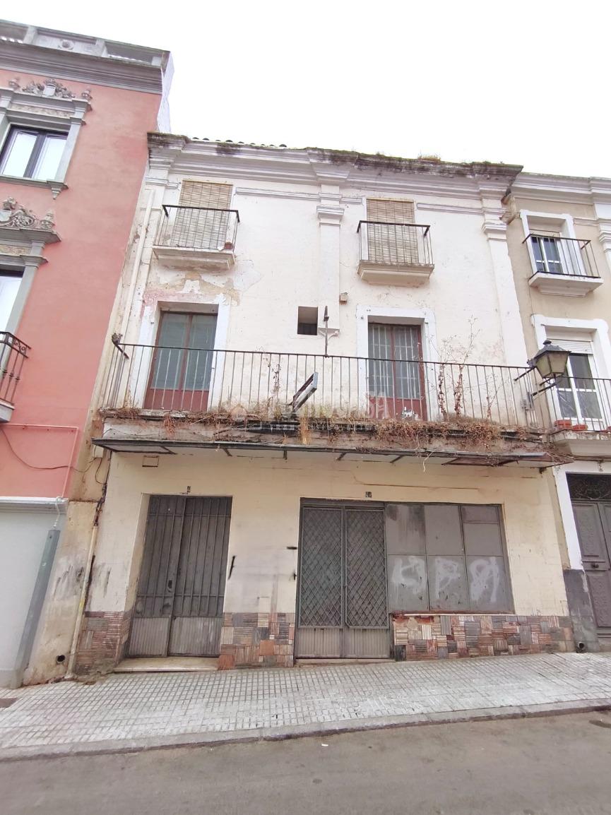 Building for sale in Badajoz, Spain