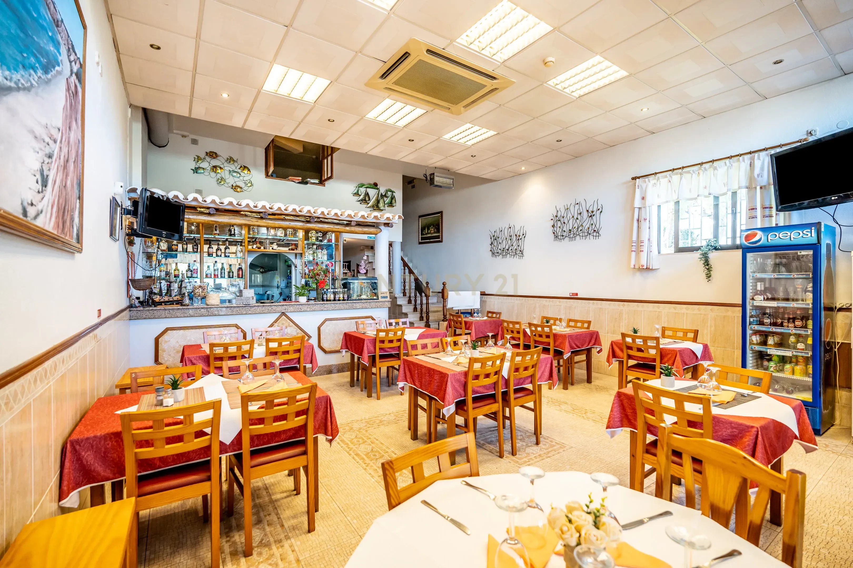 RESTAURANT FOR SALE - EXCELLENT BUSINESS OPPORTUNITY