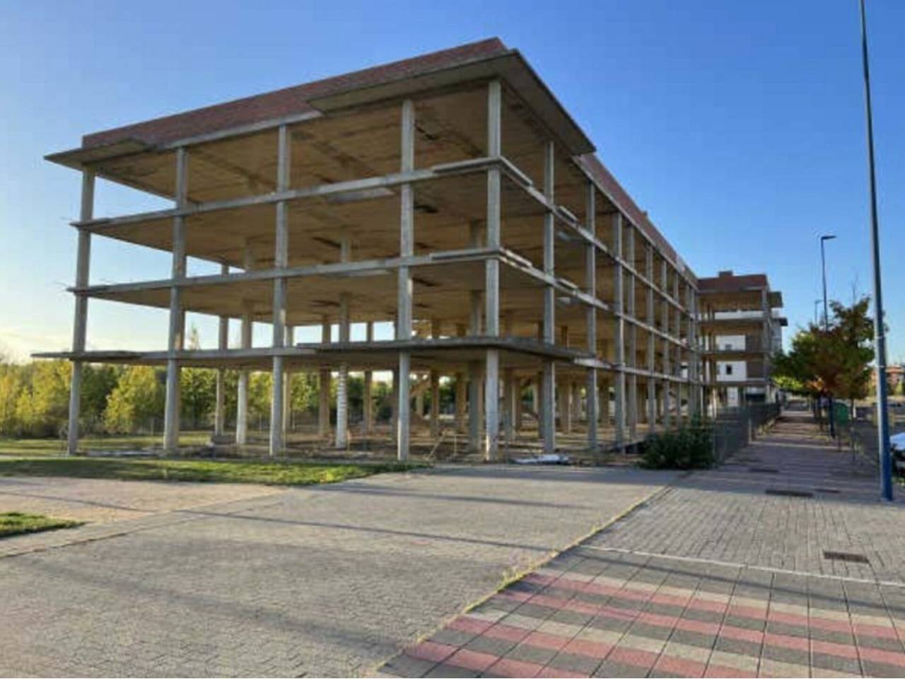 Building for sale in Las Eras de Renueva(24008)