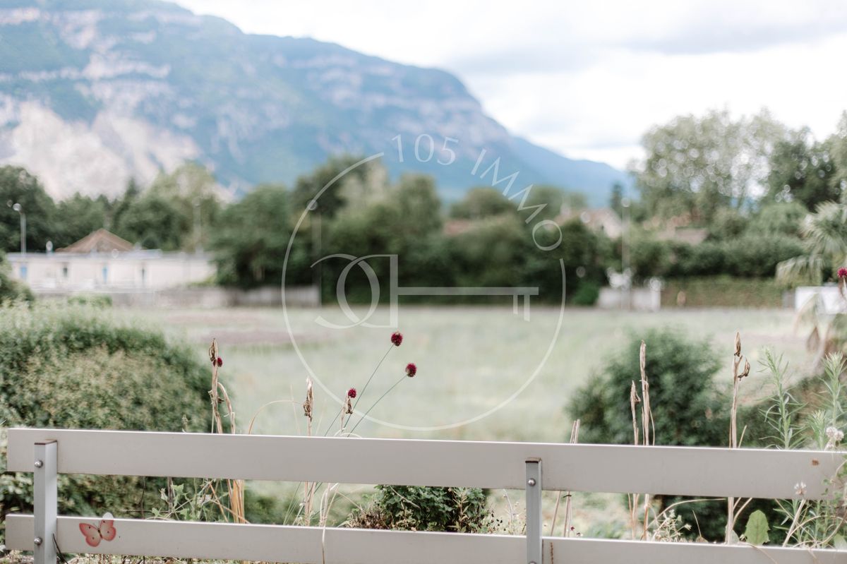 Exclusive - Renovated 6-room family duplex