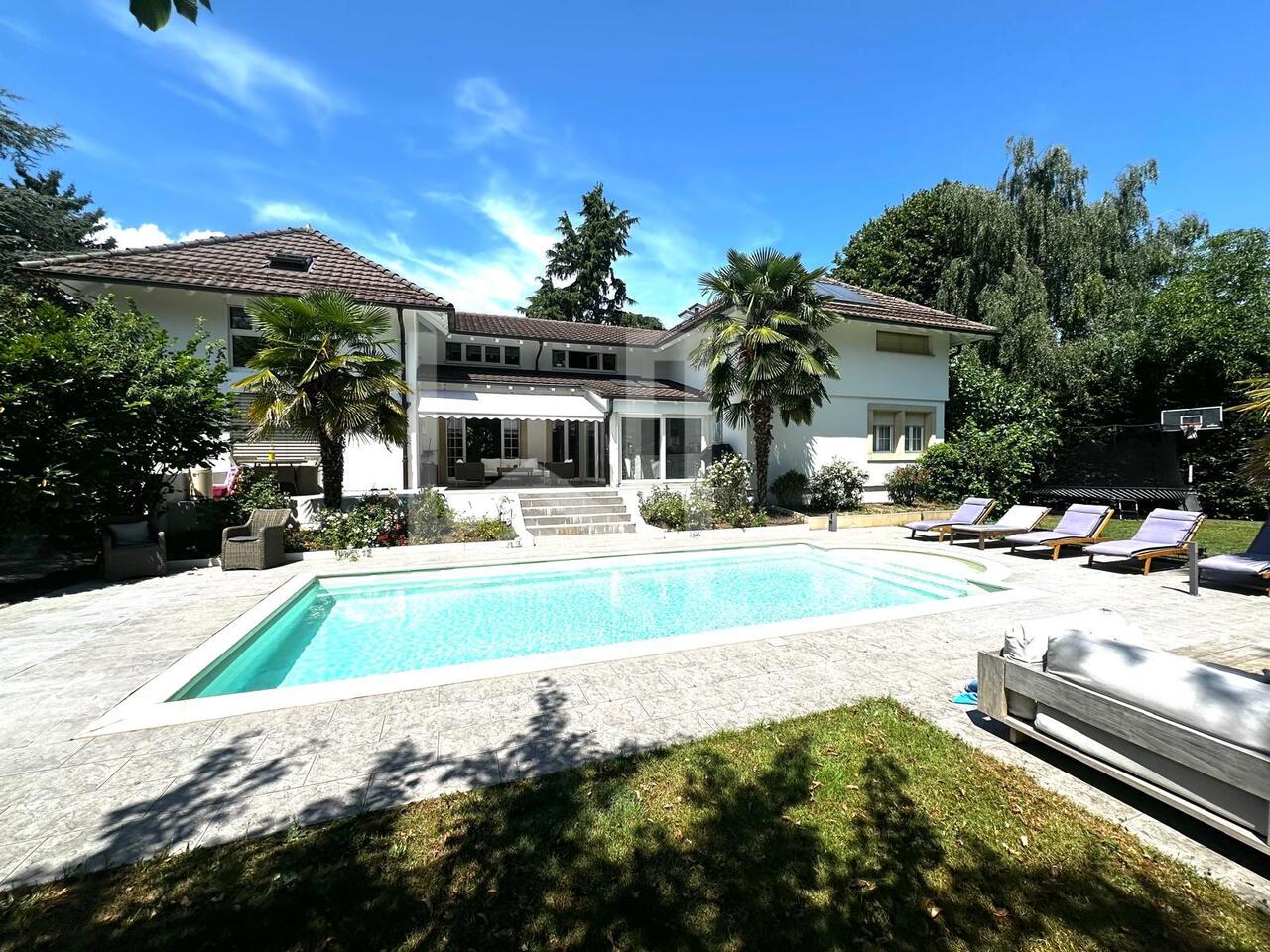 In the heart of the Holy Land - 6 bedrooms