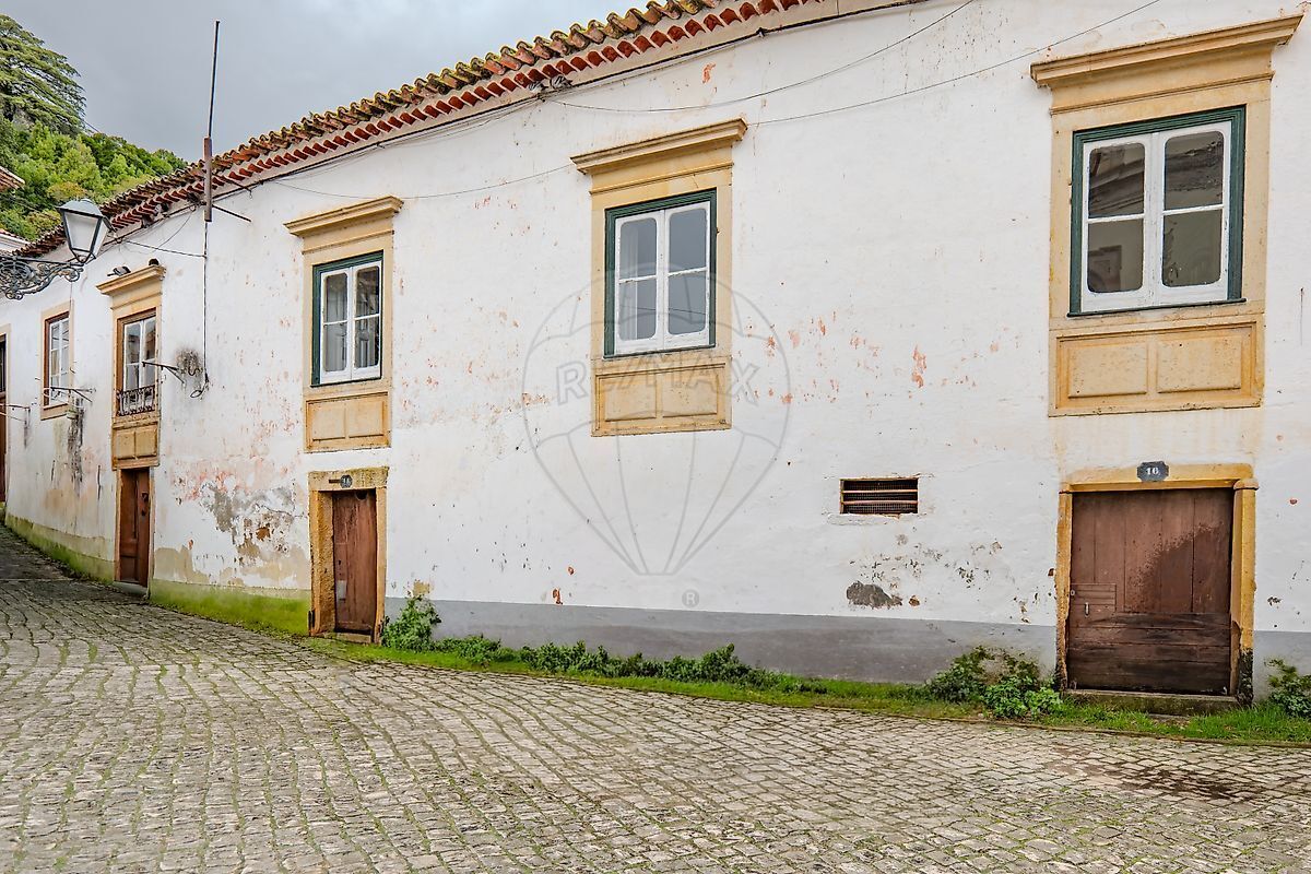 Building for sale in Tomar, Portugal