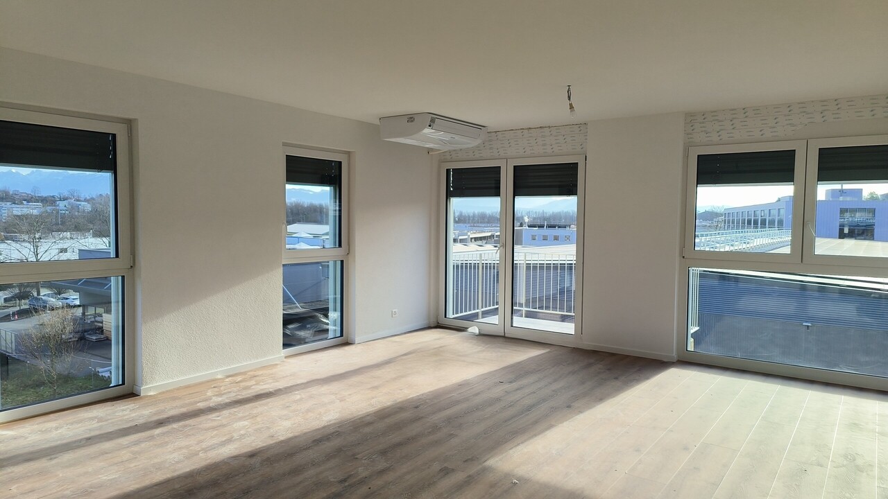 Administrative area with balcony - 2nd floor - New project