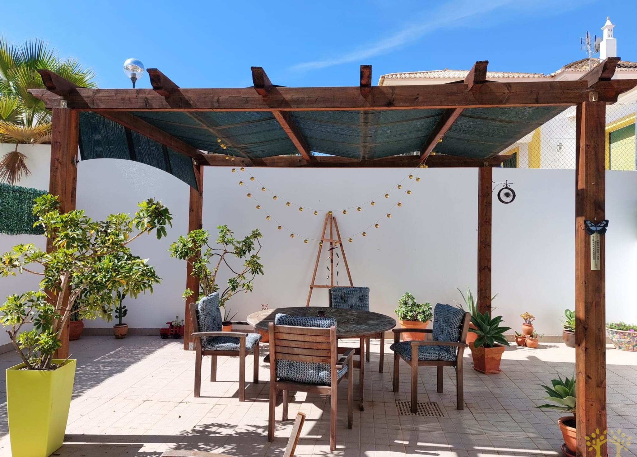 2 Bedroom Apartment with a Large Patio and Garage – Charming Refuge in Tavira