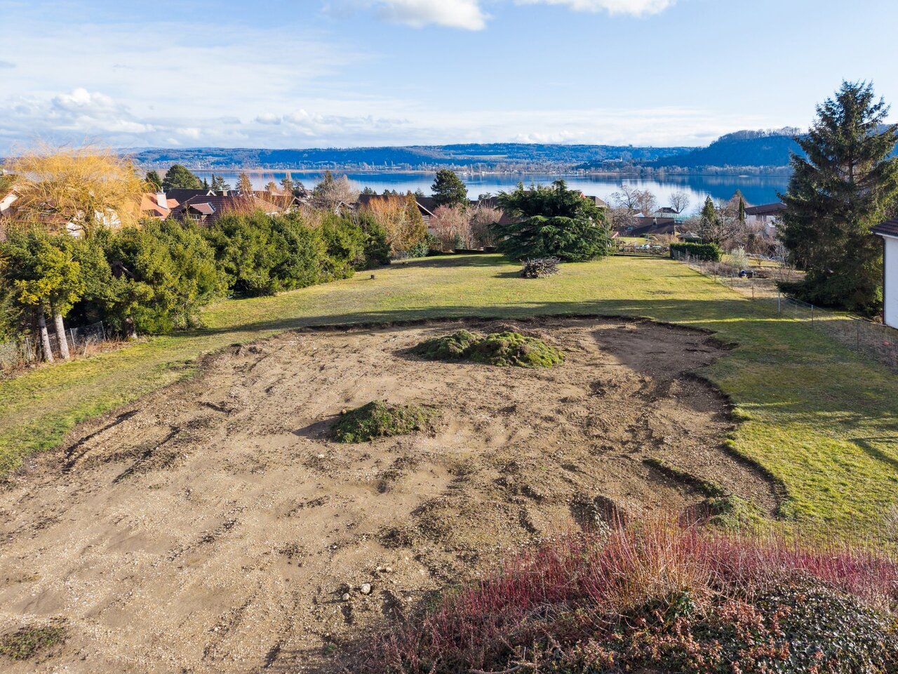 Building plot of ~ 900 m² with customizable construction project