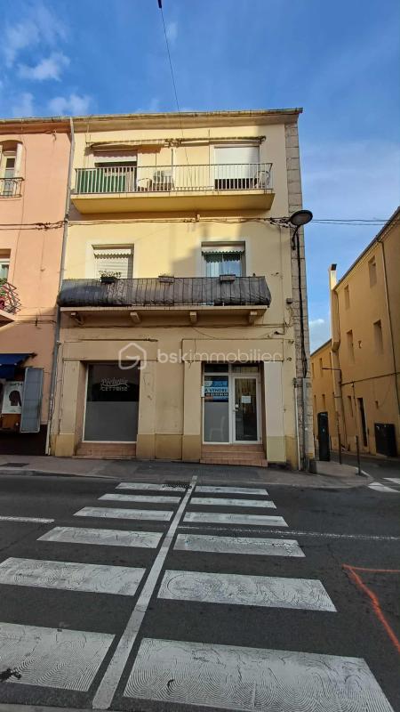 COMMERCIAL WALLS Main artery Sète (large premises + independent T2)