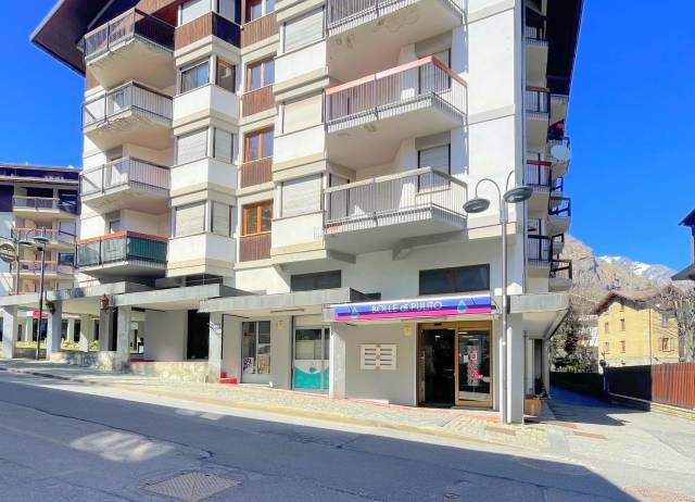 Building for sale, Via Giuseppe Francesco Medail, 57 (Turin, Italy)