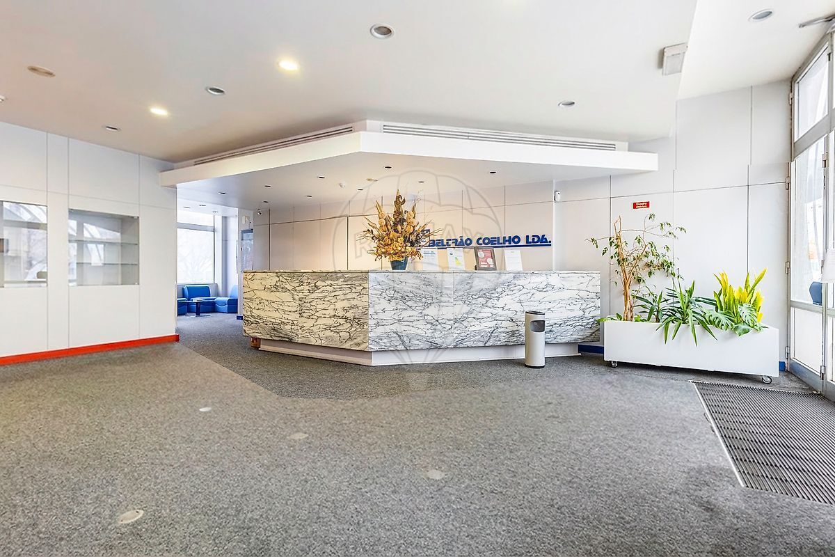 Commercial for sale in Santarem, Portugal