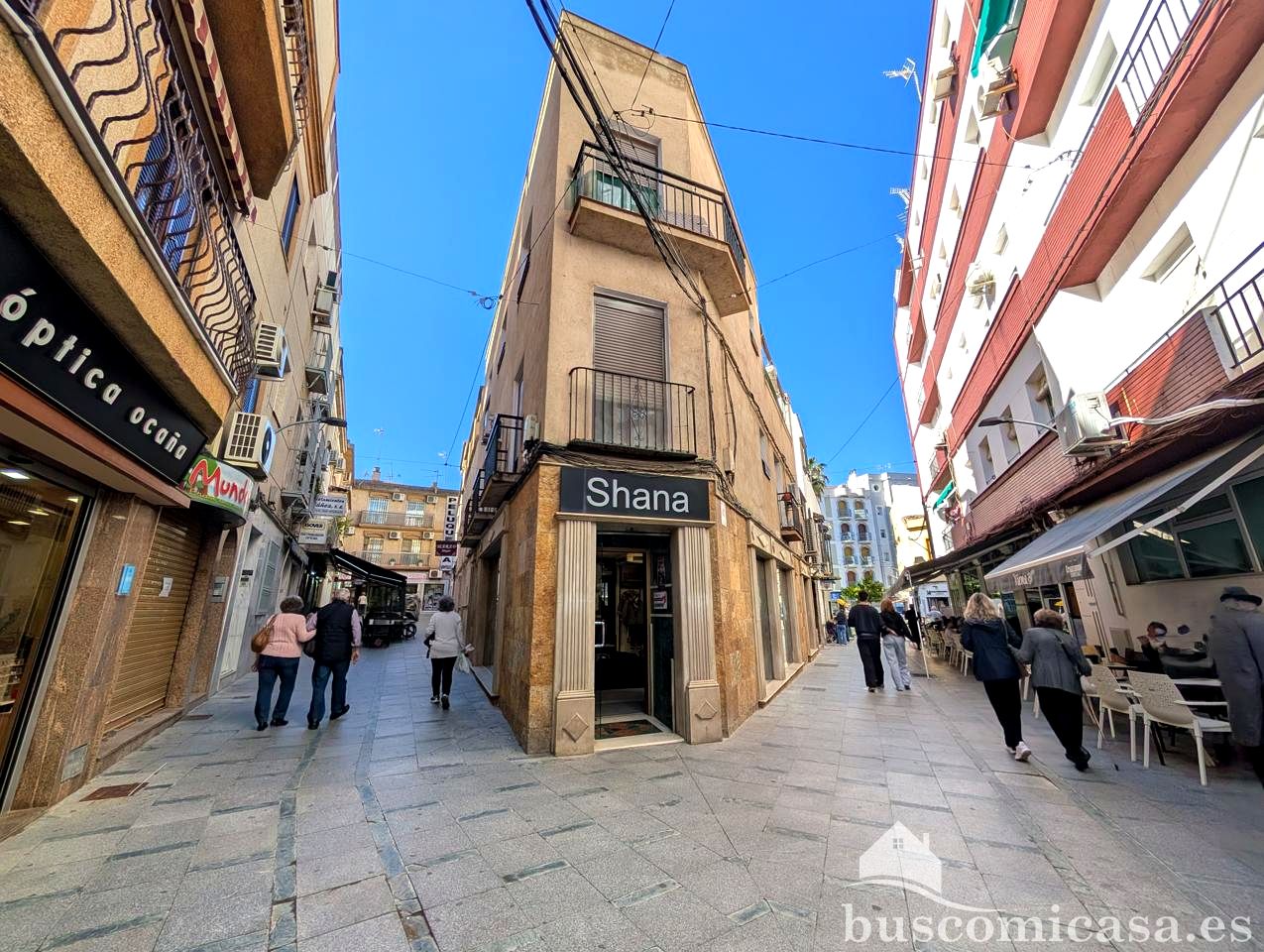 Building in the heart of Linares.