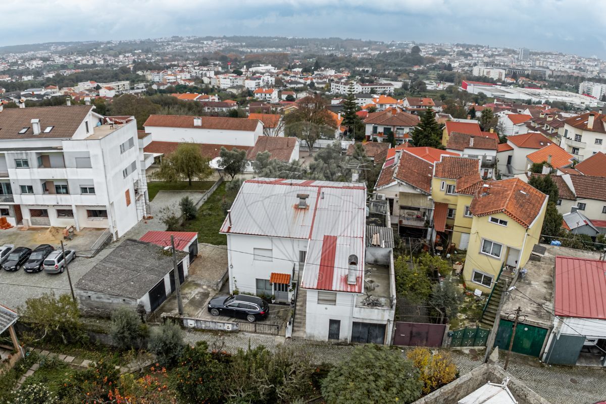 Building for sale in Viseu