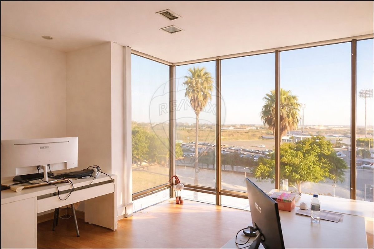 Commercial for sale in Alverca do Ribatejo, Portugal