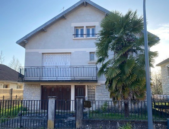 Stone House 132 m2 center of the City of Malemort Corrèze Office Open