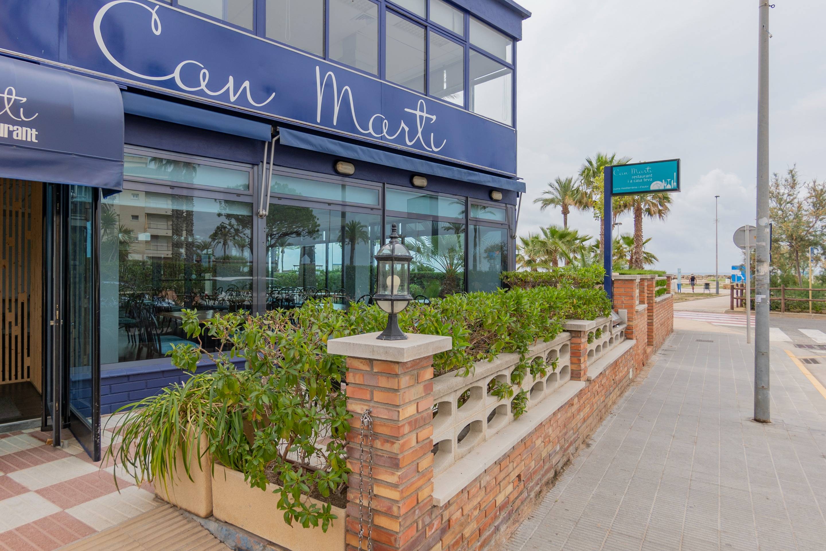 ️ Seafront Restaurant – Fully Open