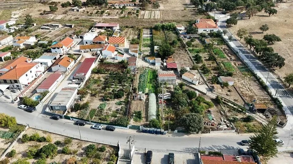 Prime Building Land in Gâmbia, Setúbal - 159,900€