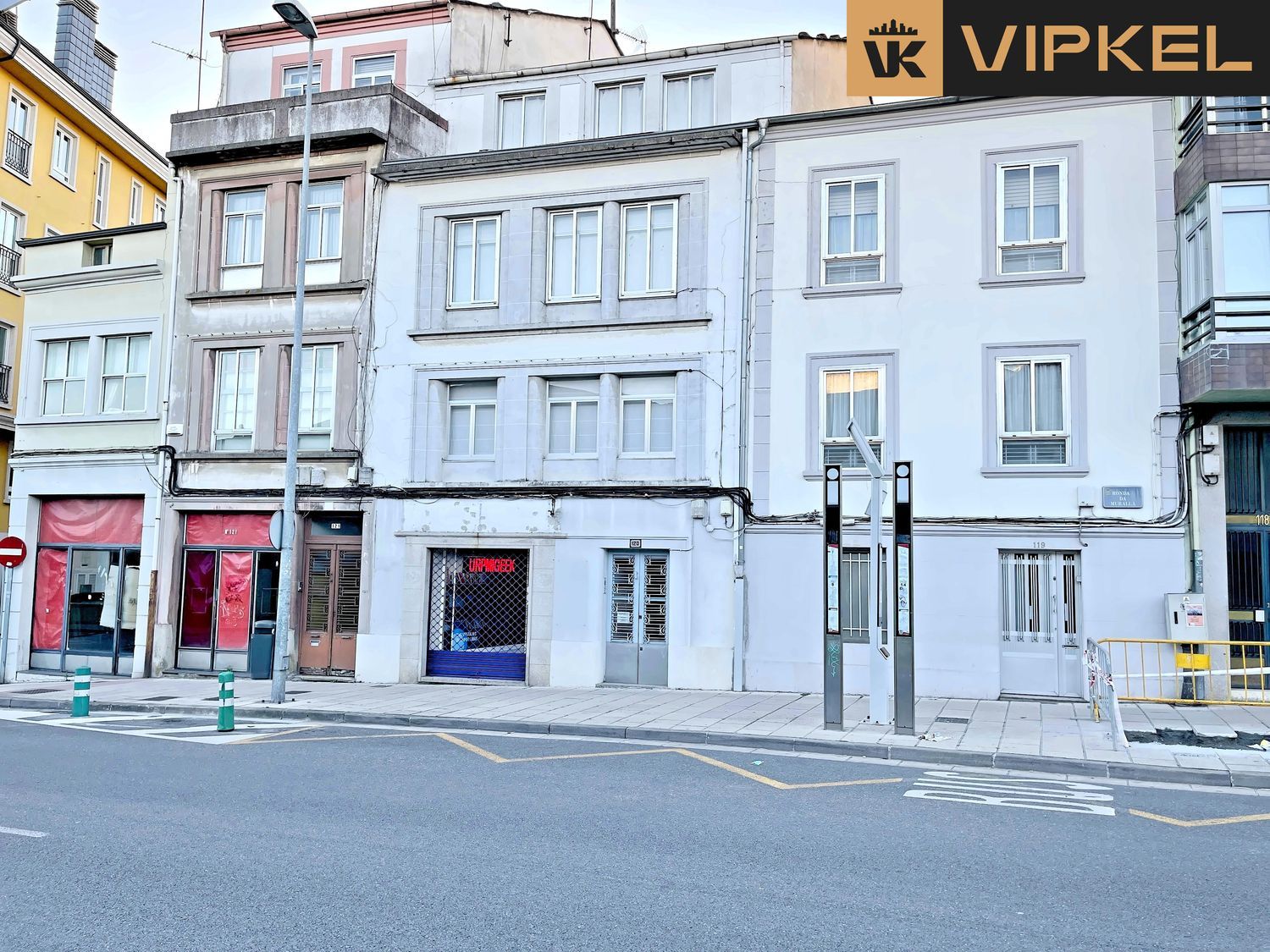 Building for sale in Lugo, Spain