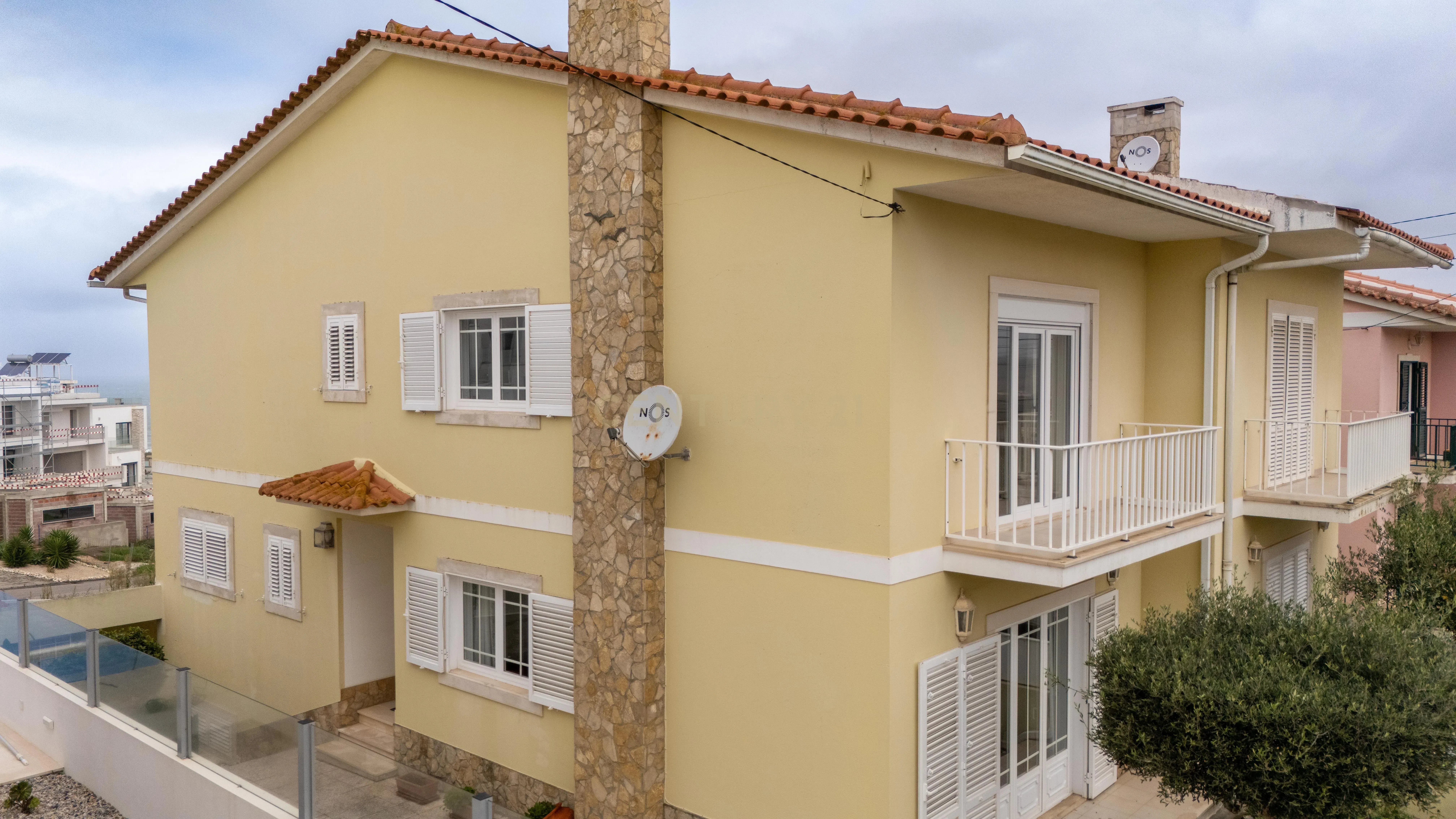 3-bedroom house with sea view in Areia Branca