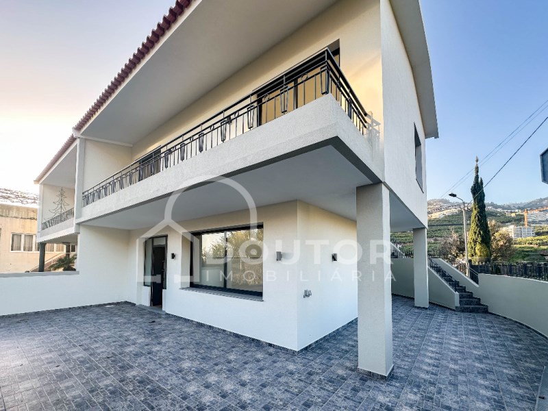 House 3 Bedrooms-Câmara de Lobos