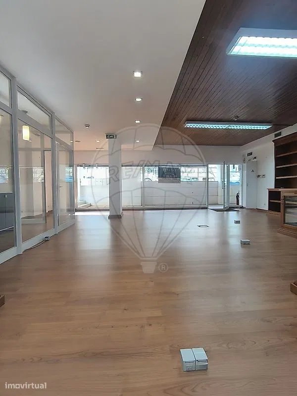 Commercial for sale, Lisboa (Lumiar, Portugal)