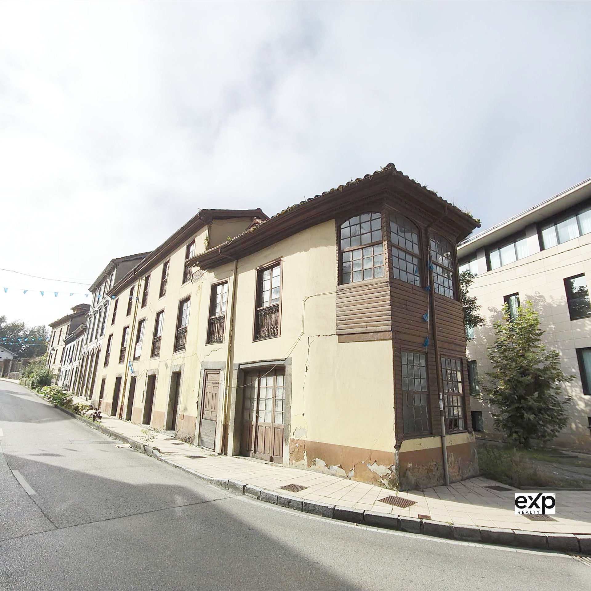 Building for sale in Municipality of Oviedo, Spain