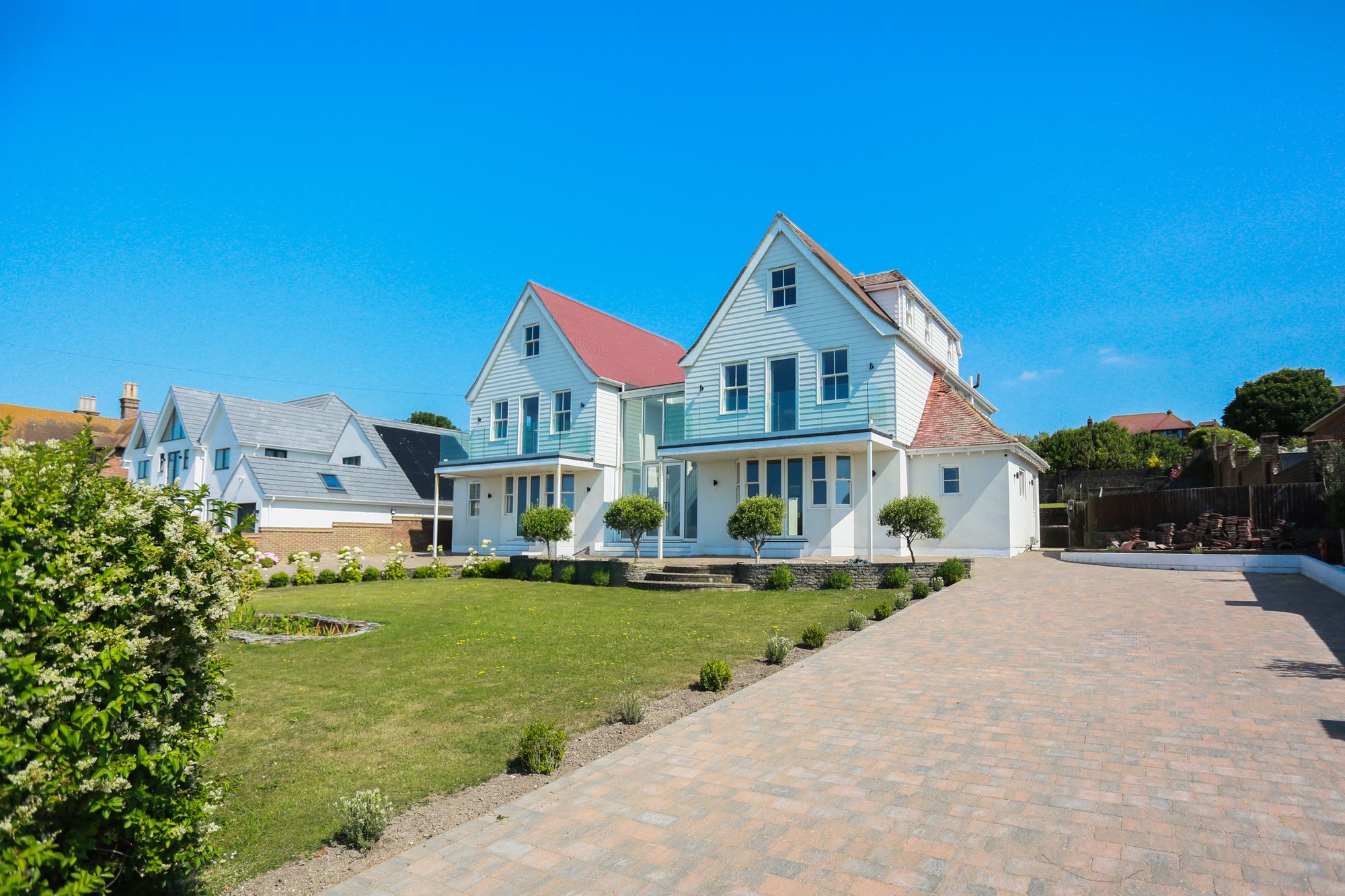 Detached House: for sale in Brighton